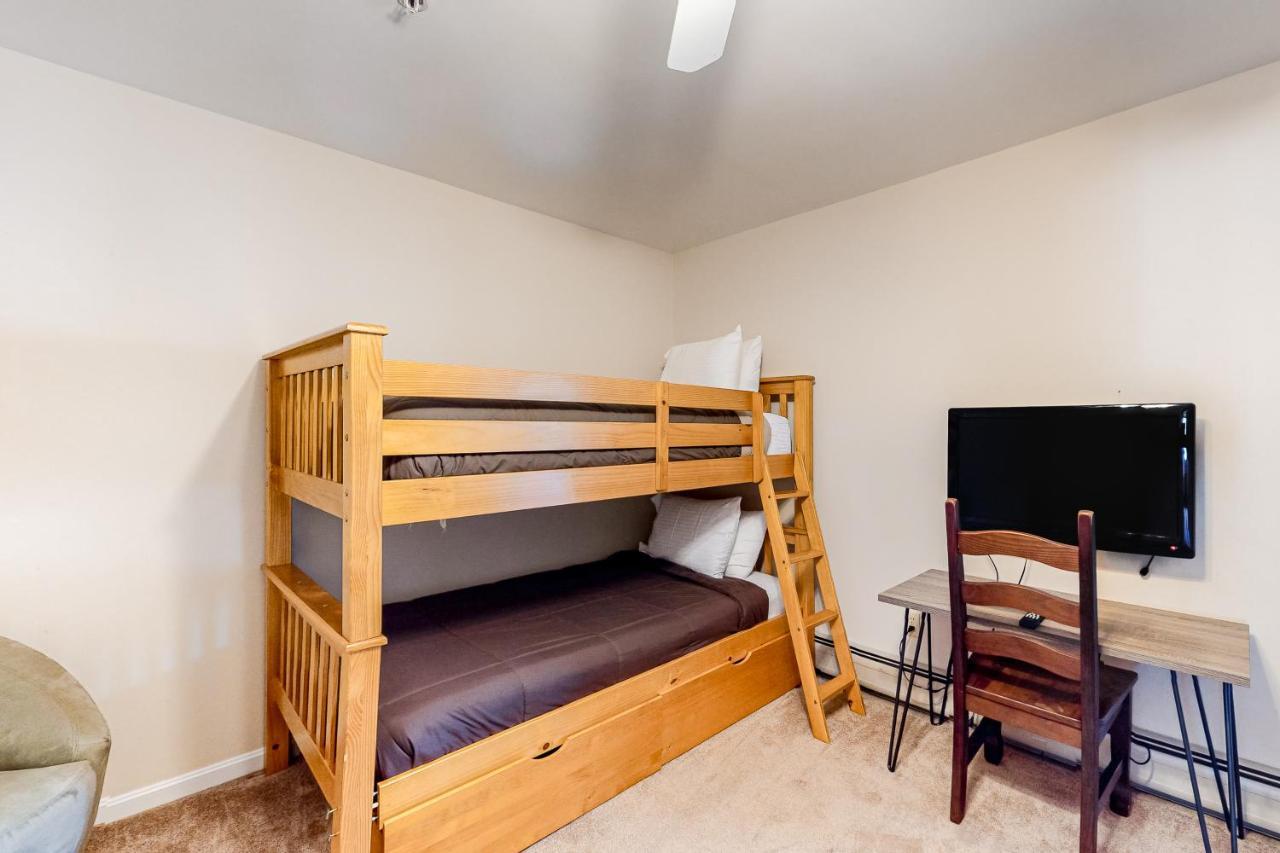 Heavenly Hideaway Apartment Ludlow Bagian luar foto